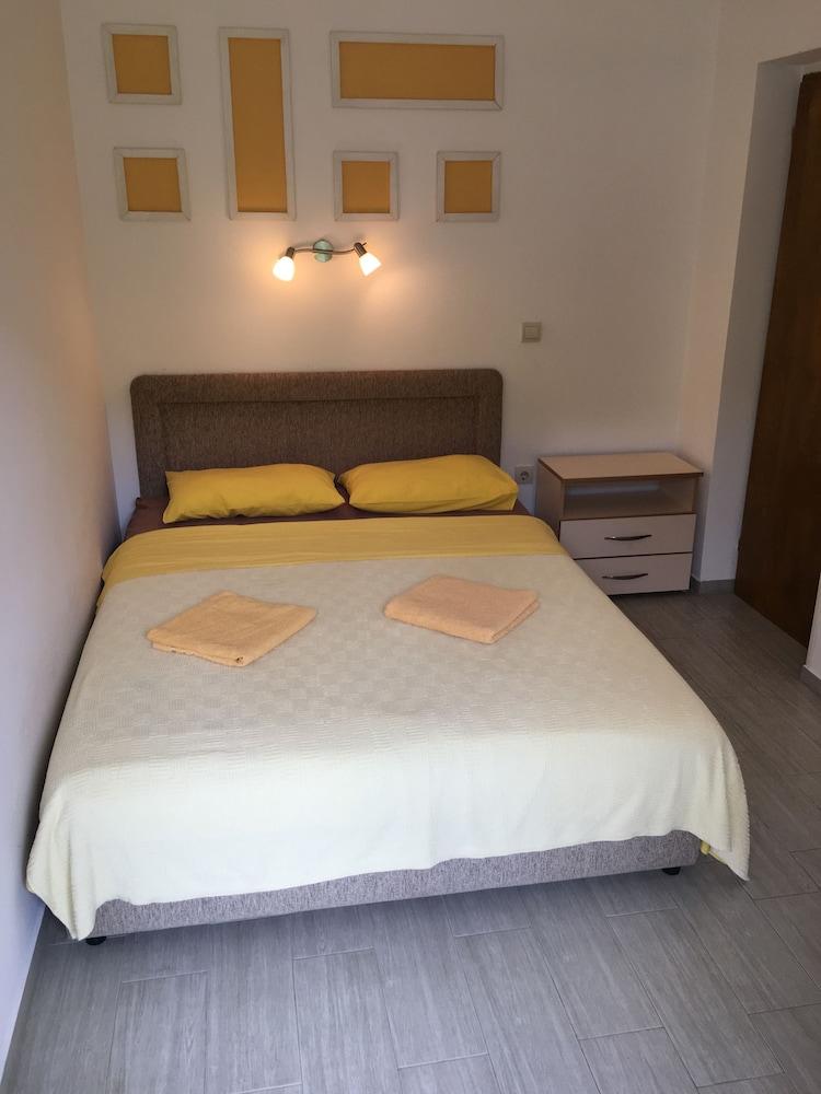 Apartments Vojvoda Kotor Bagian luar foto