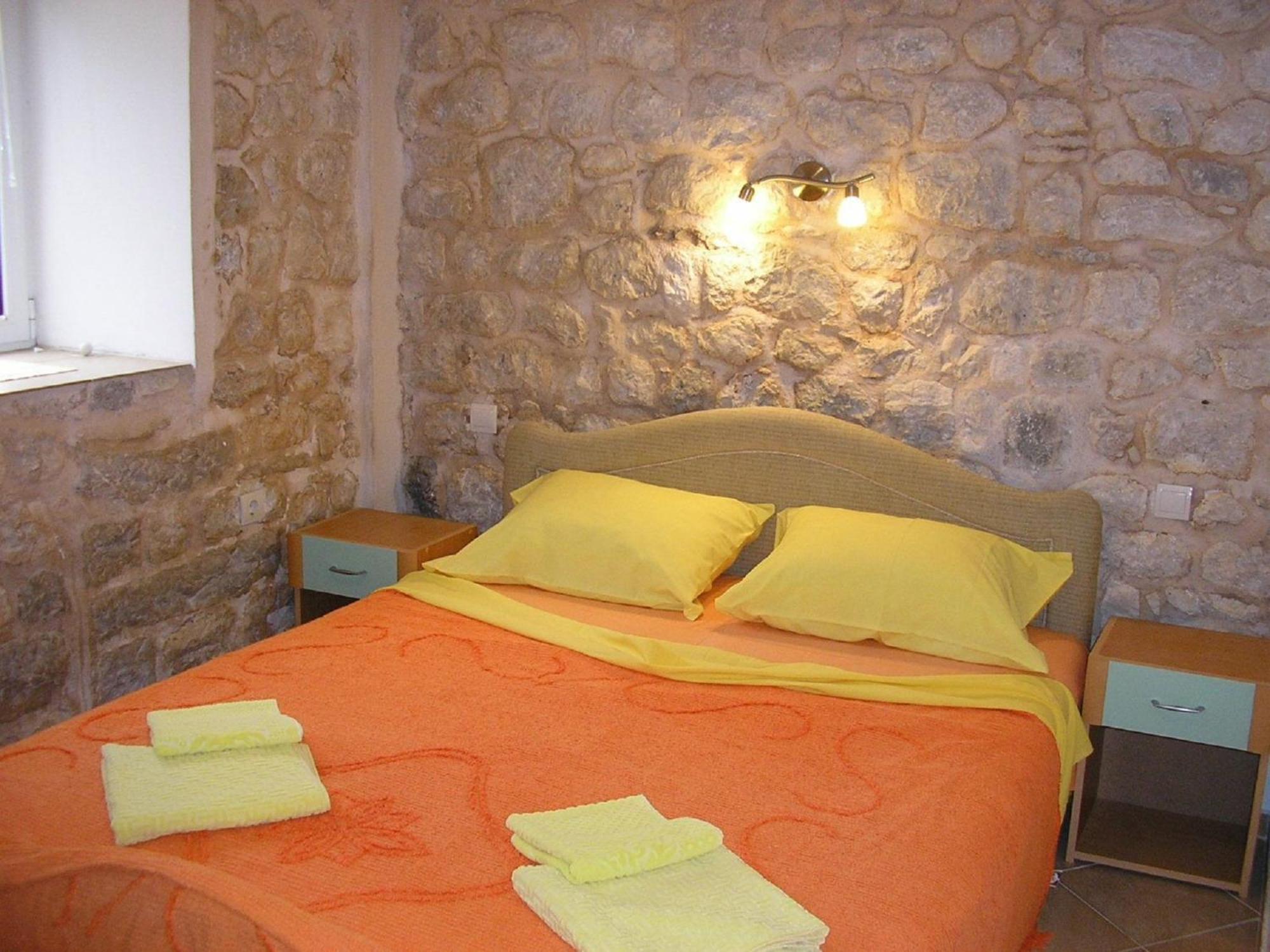 Apartments Vojvoda Kotor Bagian luar foto